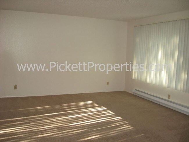 Building Photo - 1803 Winfield Ave