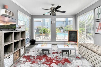 Building Photo - 5959 Bonhomme Rd