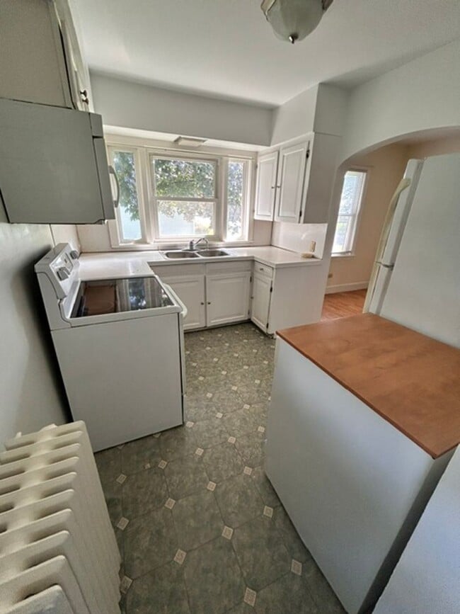 Building Photo - 115 Winters Ln