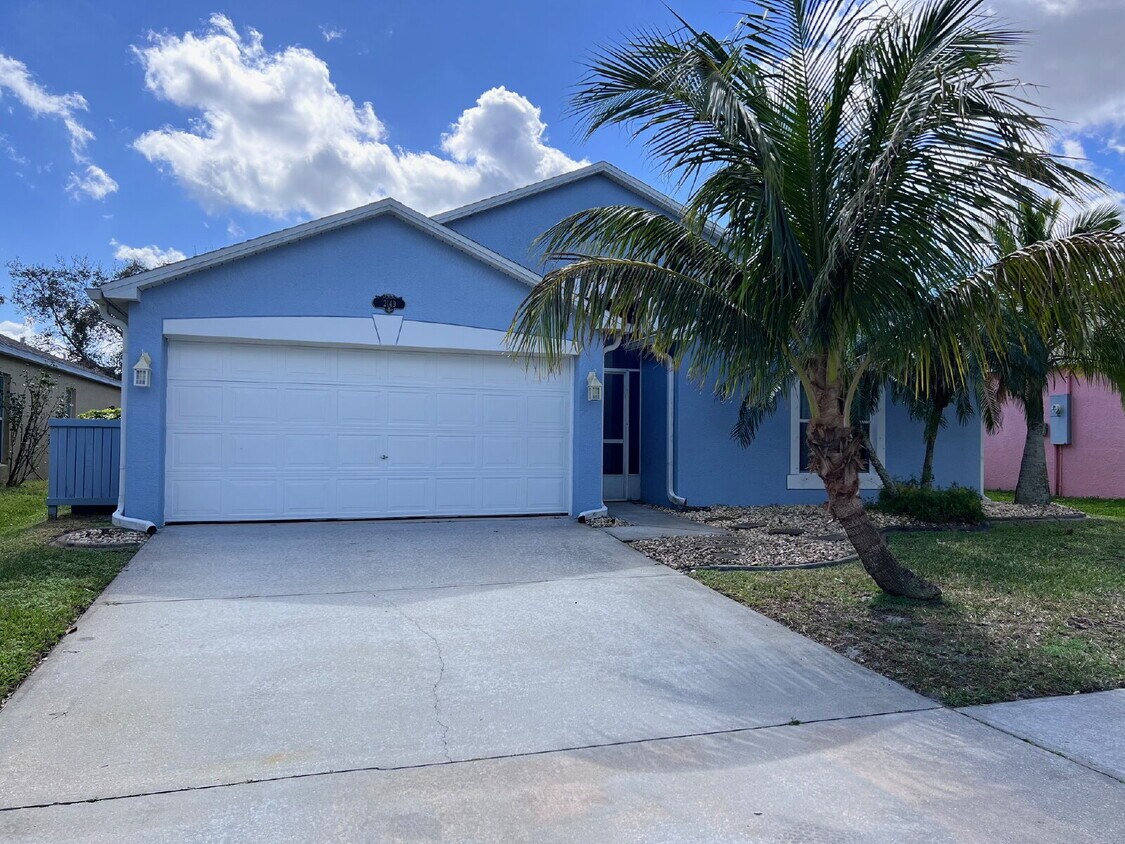 Primary Photo - This Absolutely Beautiful Home Is Waiting ...