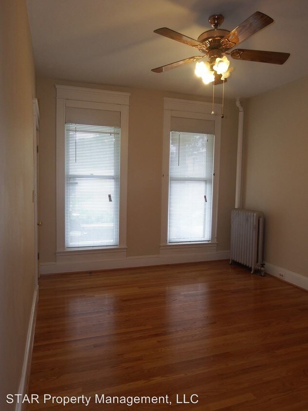 Primary Photo - 300 E 31st St