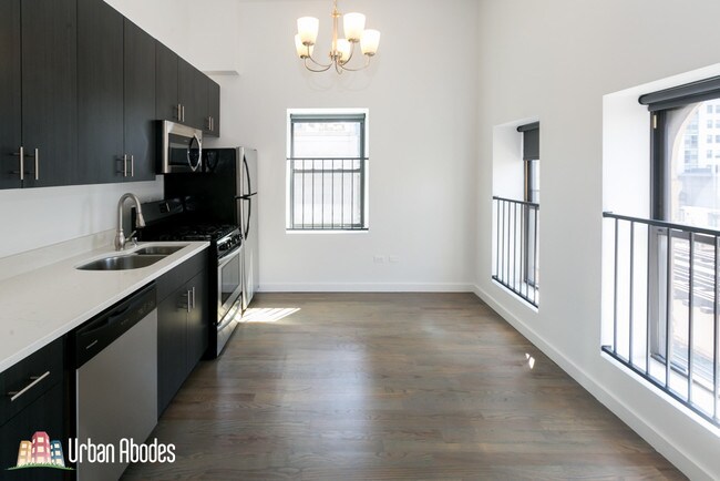 Foto del edificio - 630 W Lake St