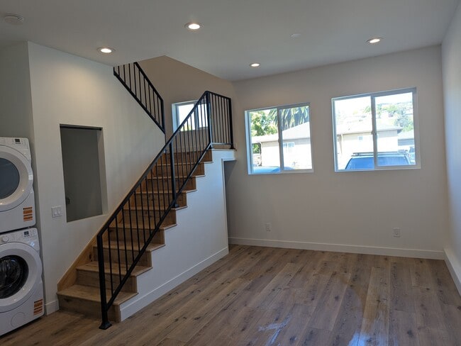 Building Photo - 7311 Carmenita Rd