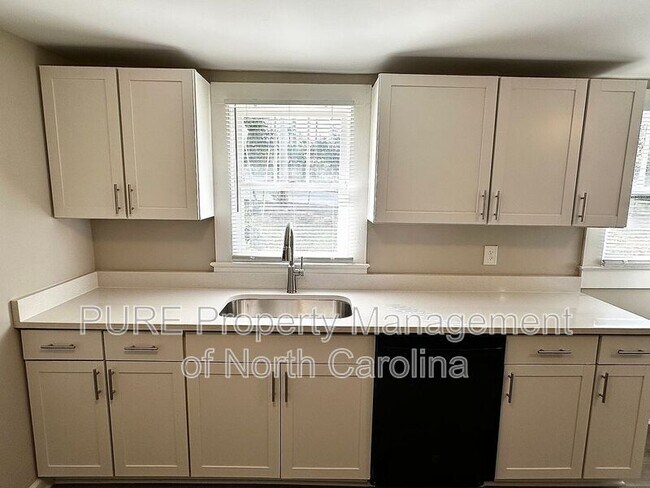 Foto del edificio - 606 Carver Dr