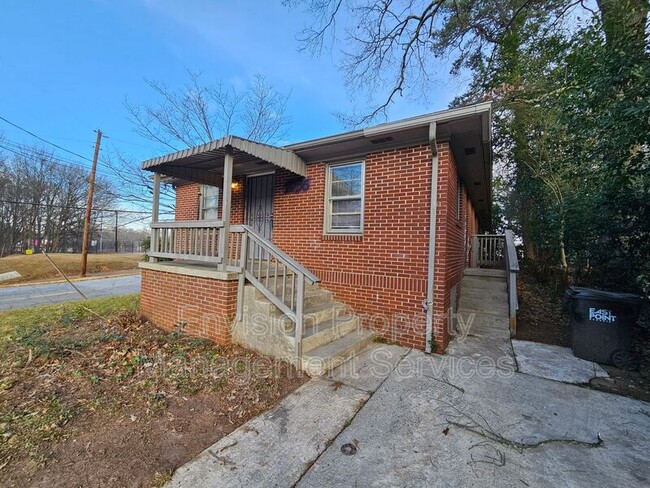 Foto del edificio - 2036 McPherson Drive