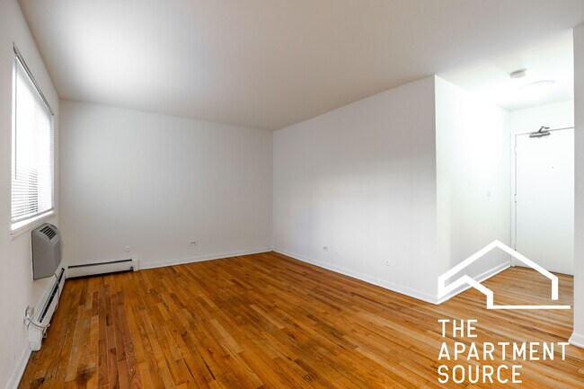 Foto del edificio - 540 W Roscoe St