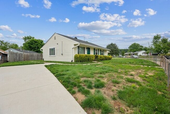 Building Photo - 1106 Vinson St