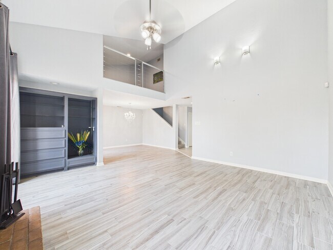 Foto del edificio - 7655 S Braeswood Blvd