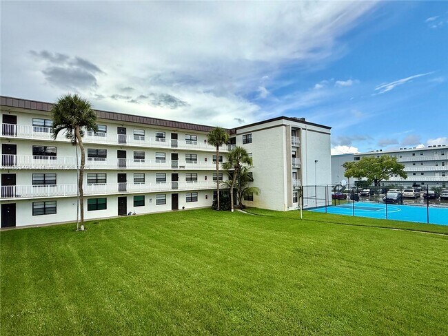 Foto del edificio - 500 NE 2nd St