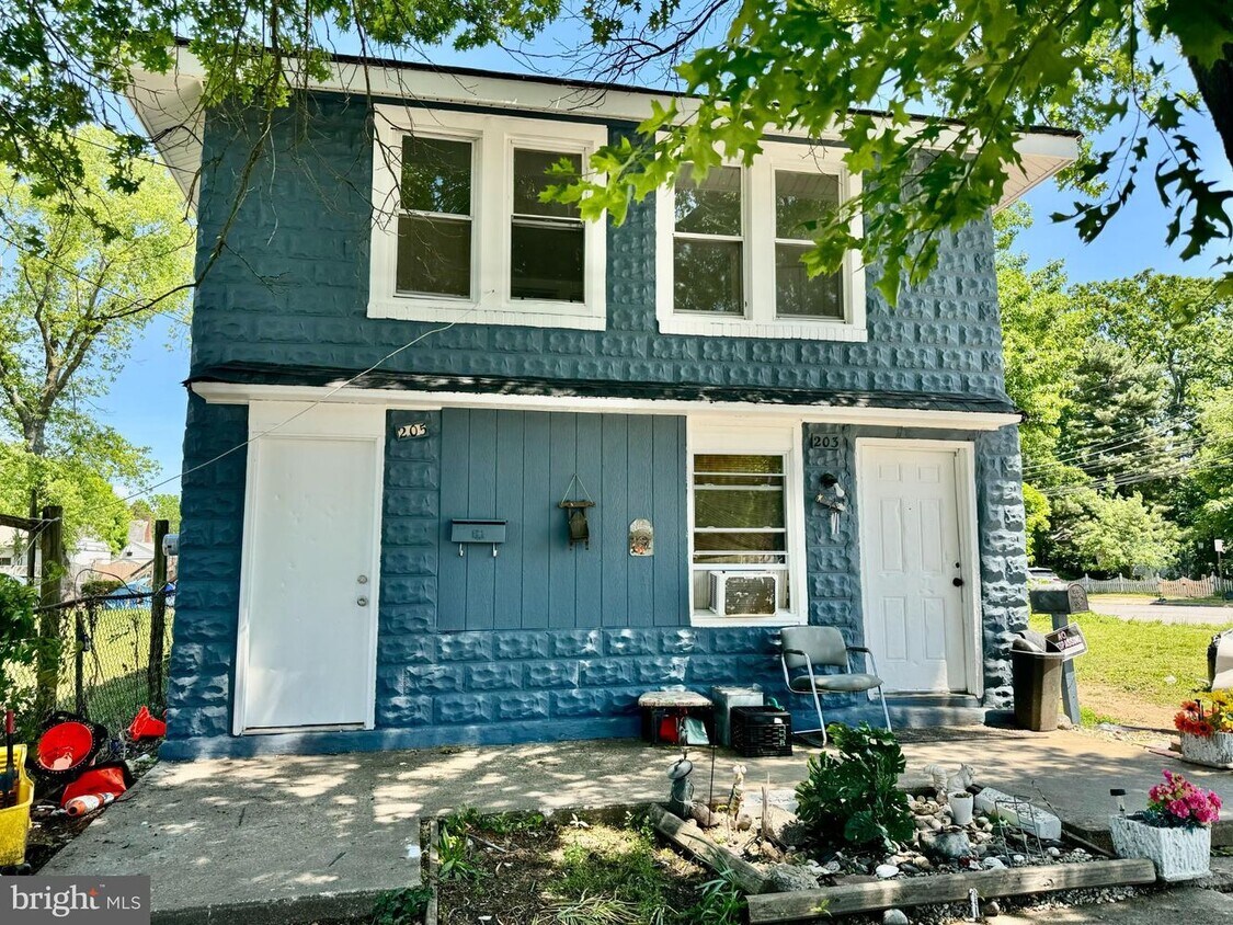 Foto principal - 205 N 4th St.