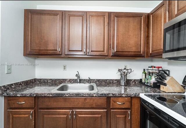 Foto del edificio - 185 Normandy Ln