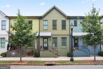 Building Photo - 1081 Crest Cir SE