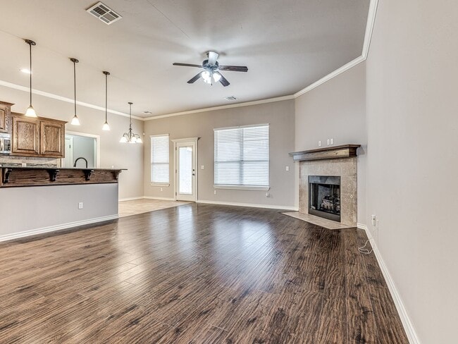 Foto del edificio - 3 Bedroom + Study + 3 car garage home located in the heart of Edmond!