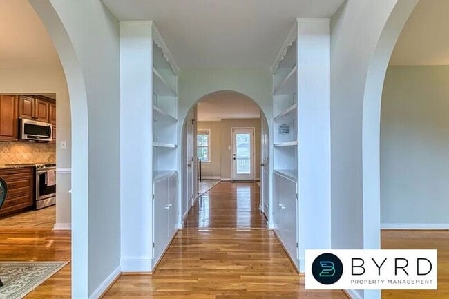 Building Photo - 4997 Hanover Meadow Dr
