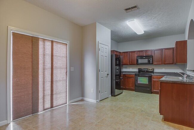 Building Photo - 1058 Ashmore Dr