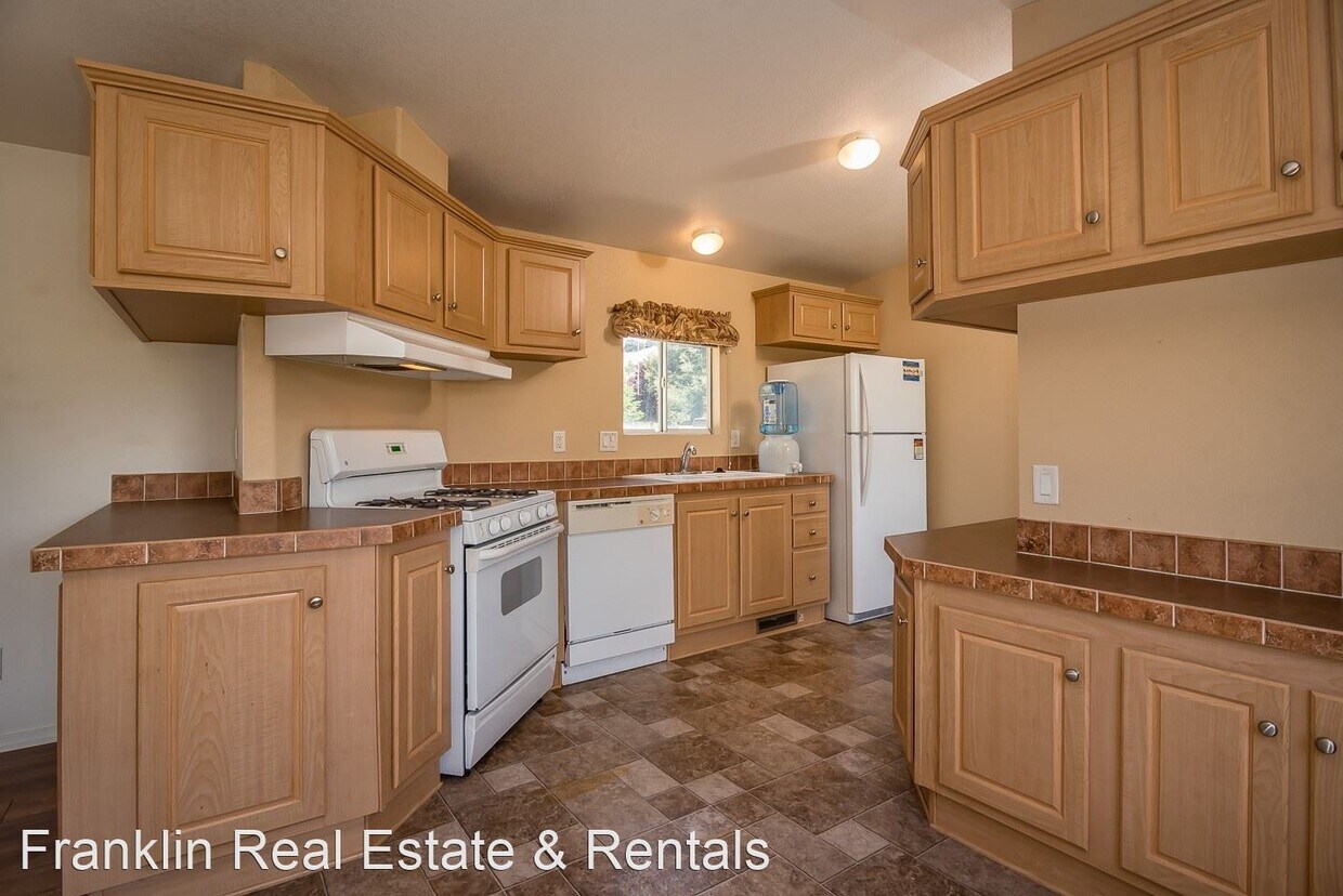 Foto principal - 2 br, 2 bath House - 3995 Old Creek Road