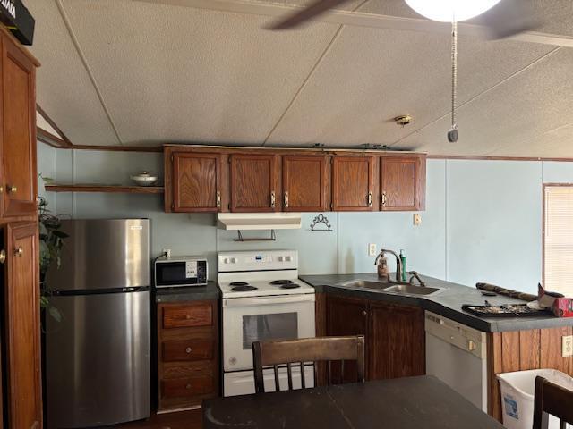 Foto del edificio - 113-145 Danos Lane