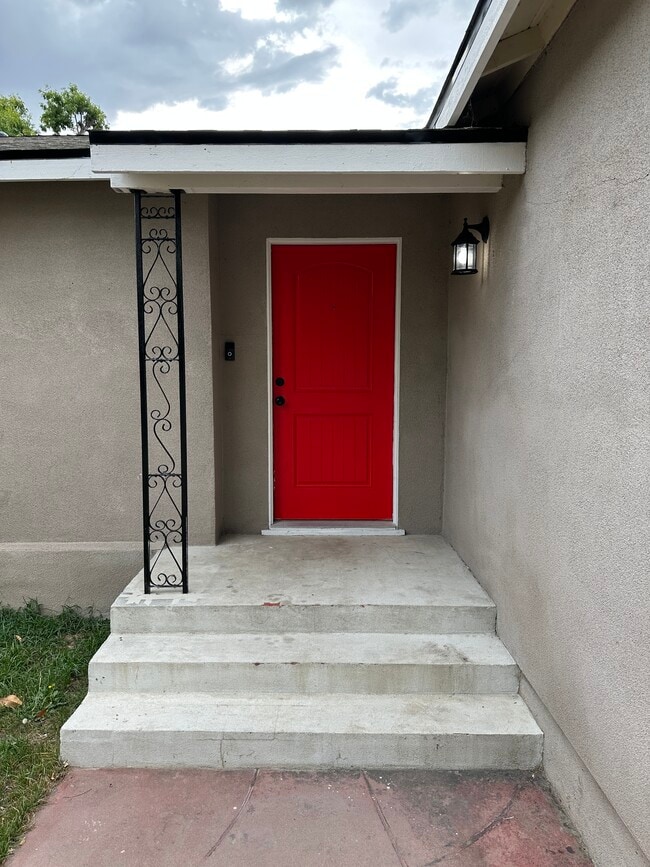 Building Photo - 135 A St