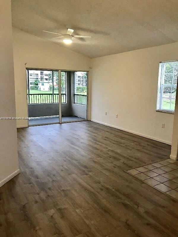Building Photo - 2841 N Oakland Forest Dr