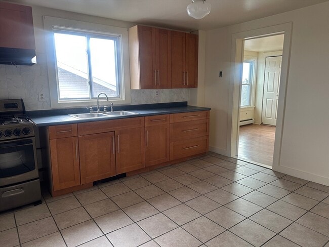 Foto del edificio - 34 Perkins St