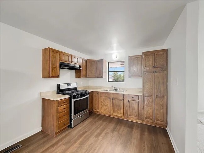 Foto del edificio - 4702 Dee Ct