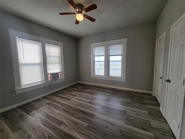 Foto del edificio - 3412 Avenue S Ave
