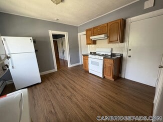 Building Photo - 7 Bristol St