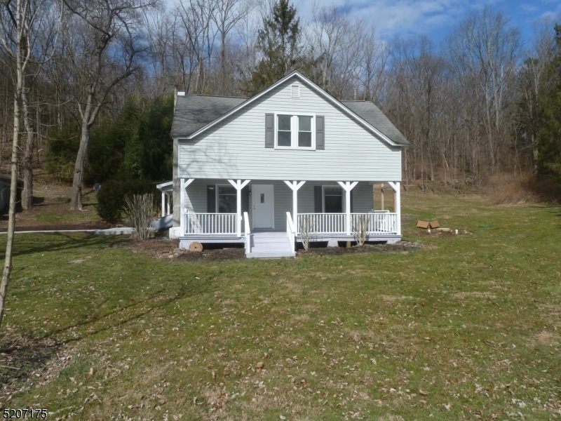 Primary Photo - 4 Eisenhower Rd