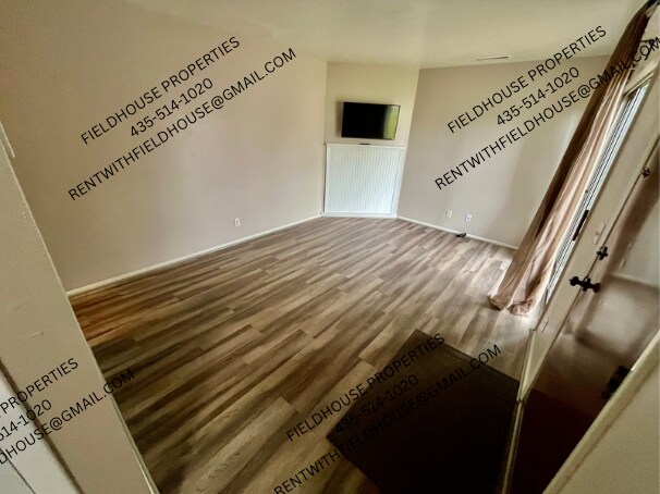 Foto del edificio - 1265 N 400 E