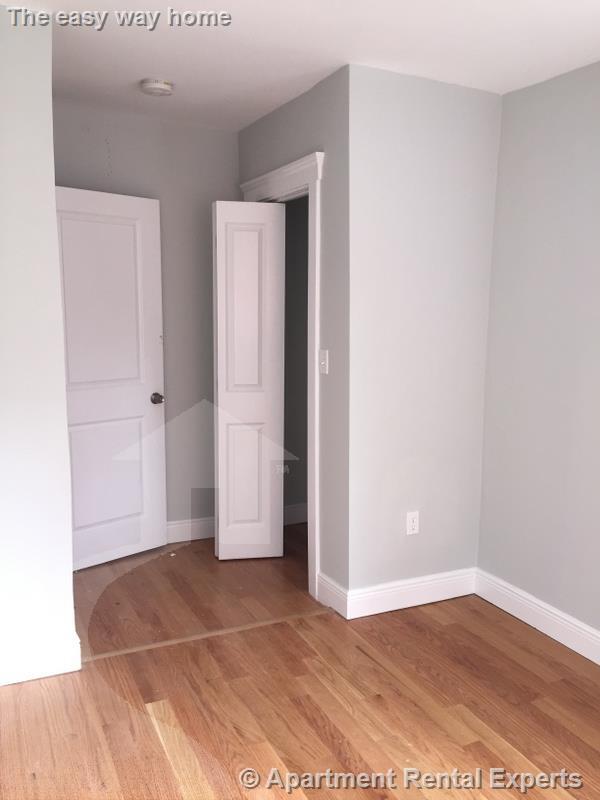 Building Photo - 374 Prospect St