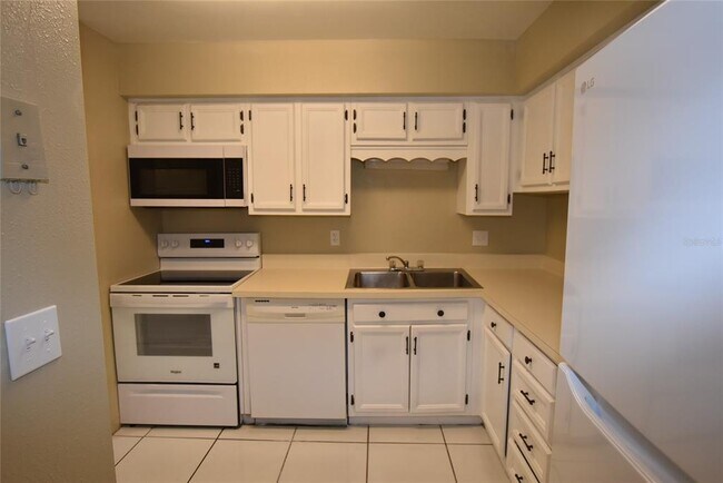 Foto del edificio - 5323 Indian Creek Dr