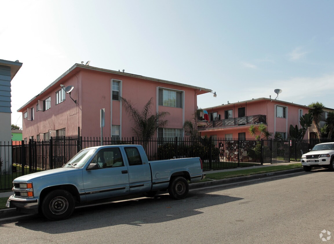 Primary Photo - 10239 S 10th Ave