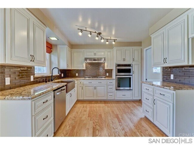 Foto del edificio - 383 S California St