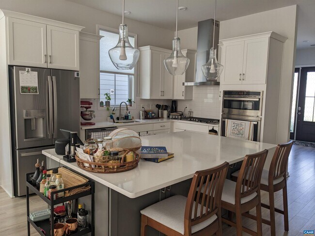 Building Photo - 4758 Loyola Wy