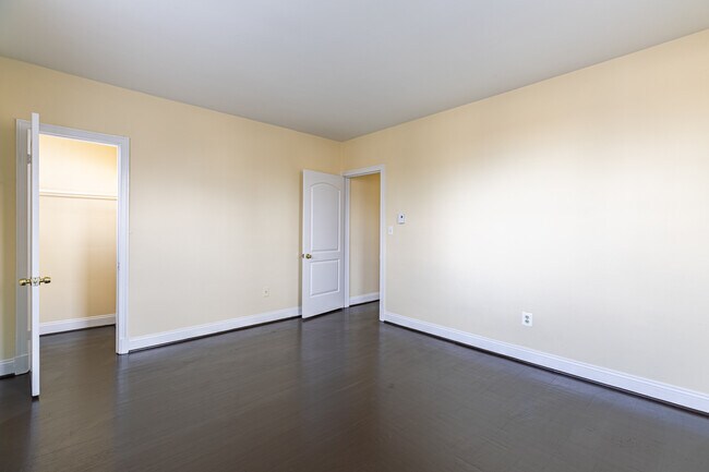 Building Photo - 3806 39th St