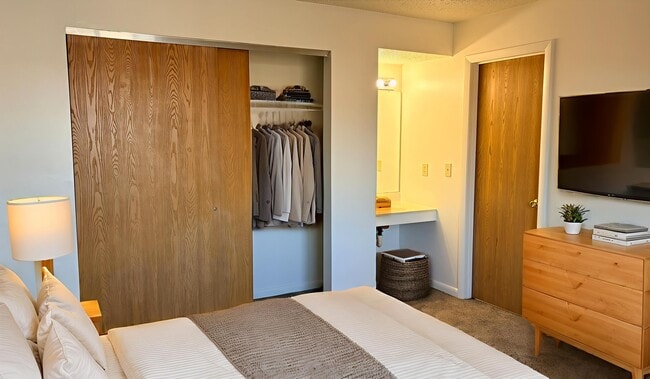 Building Photo - Mallard Glen