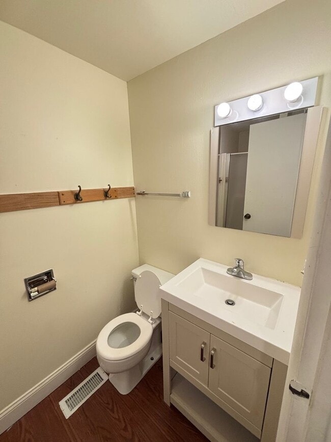 Building Photo - 801 W Stoughton Street