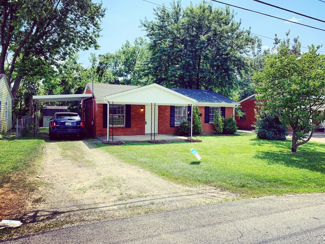 Primary Photo - 963 Hillview Blvd