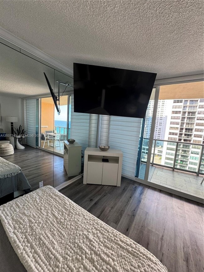 Foto del edificio - 2501 S Ocean Dr