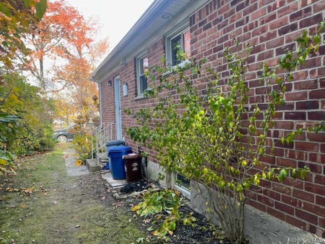 Building Photo - 152-44 12th Ave