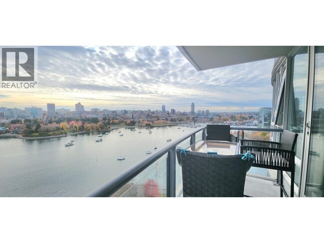 Building Photo - 1383 Marinaside Crescent