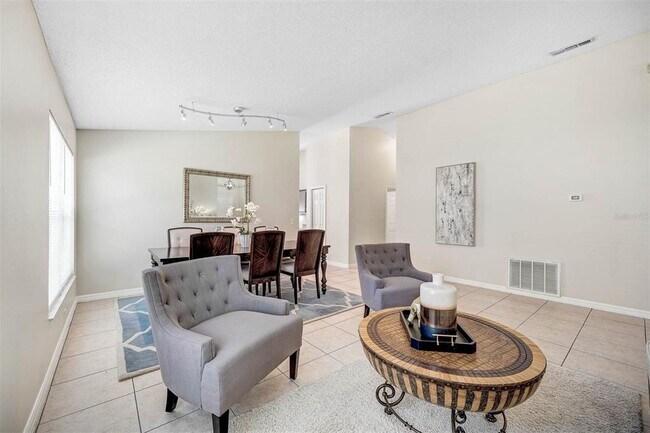 Foto del edificio - 12326 Holly Jane Ct