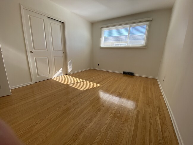 Building Photo - 469 Arnold Av