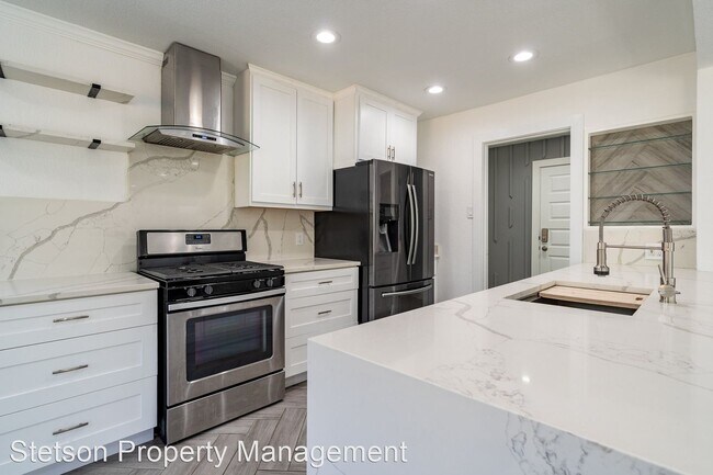 Building Photo - 3 br, 2.5 bath House - 449 Grey Feather Ct