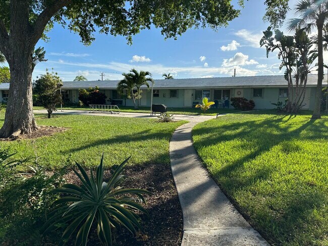 Foto del edificio - 3801 NE 22nd Terrace