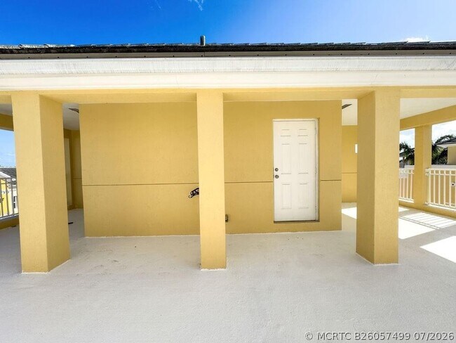 Building Photo - 2322 Vintage Dr