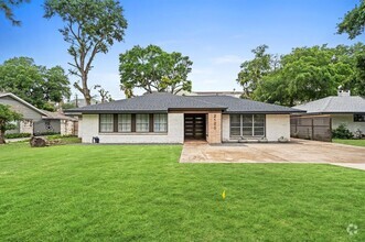 Building Photo - 2108 Chimney Rock Rd