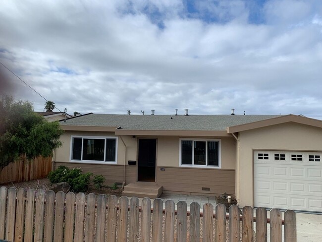Foto del edificio - Great 3 Bedroom 1 and 1/2 Bath House in Se...