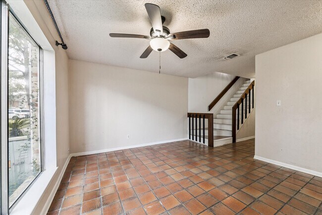 Foto del edificio - 17164 Beaver Springs Dr