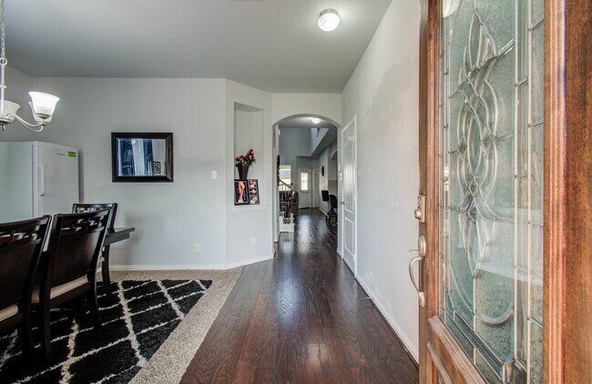 Building Photo - 318 Bolton Dr